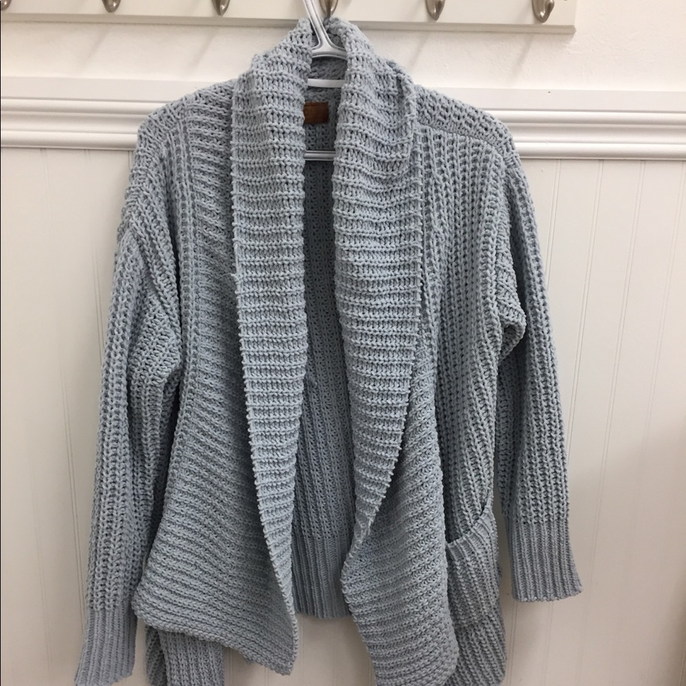 SOLD❤️💜🧡💛Women’s POL chunky cable knit sweater